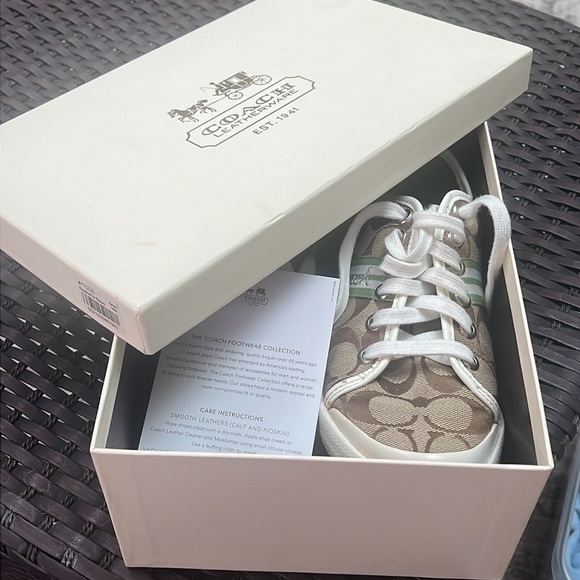 Coach canvas sneakers green folly color grass/white 6 M new in the box - Picture 1 of 14